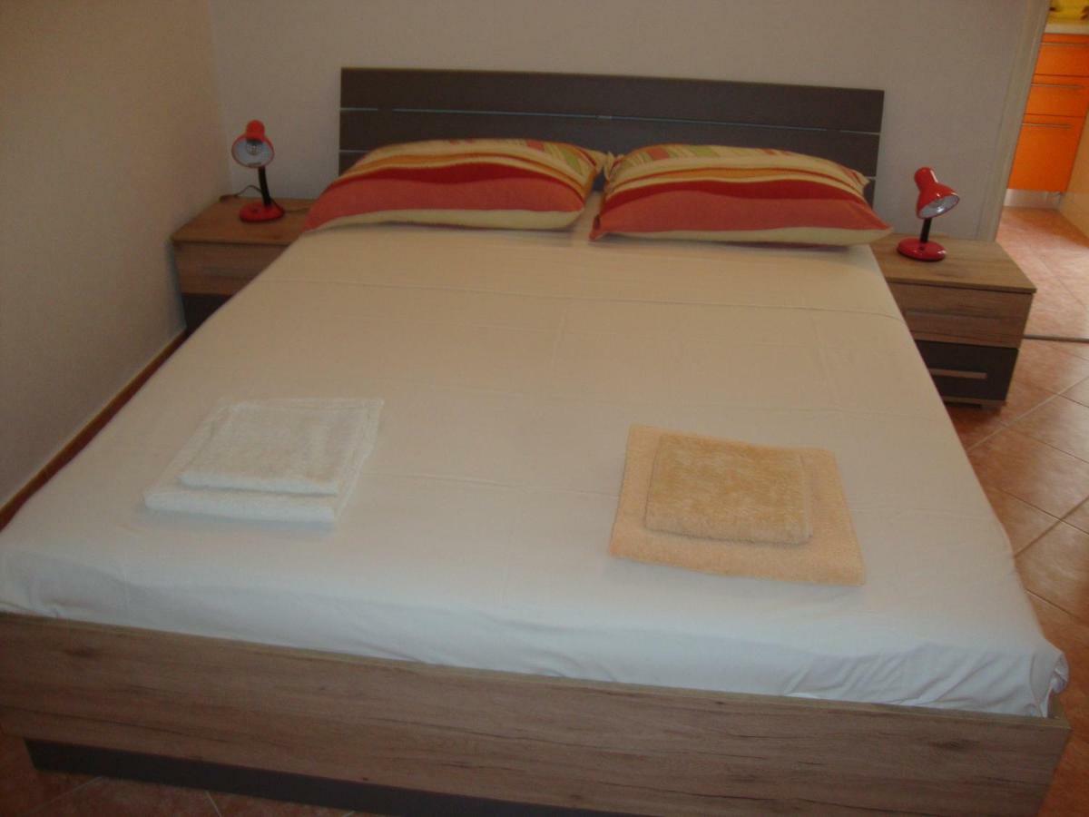 Apartments Mediterranean Sundance Водице Екстериор снимка