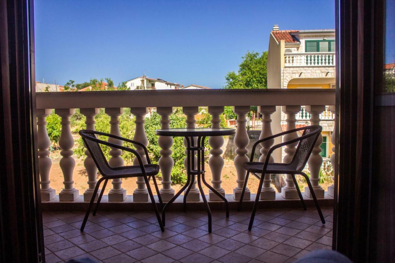 Apartments Mediterranean Sundance Водице Екстериор снимка